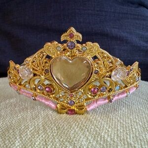RARE HTF Disney Rare Store Princess Tiara Glowing Unusual bought from Japan